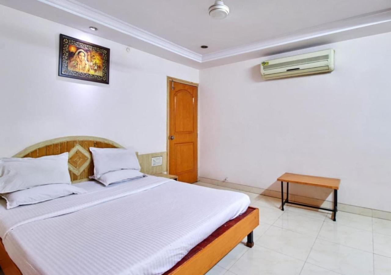Hotel Wayfare Širdi Exteriér fotografie