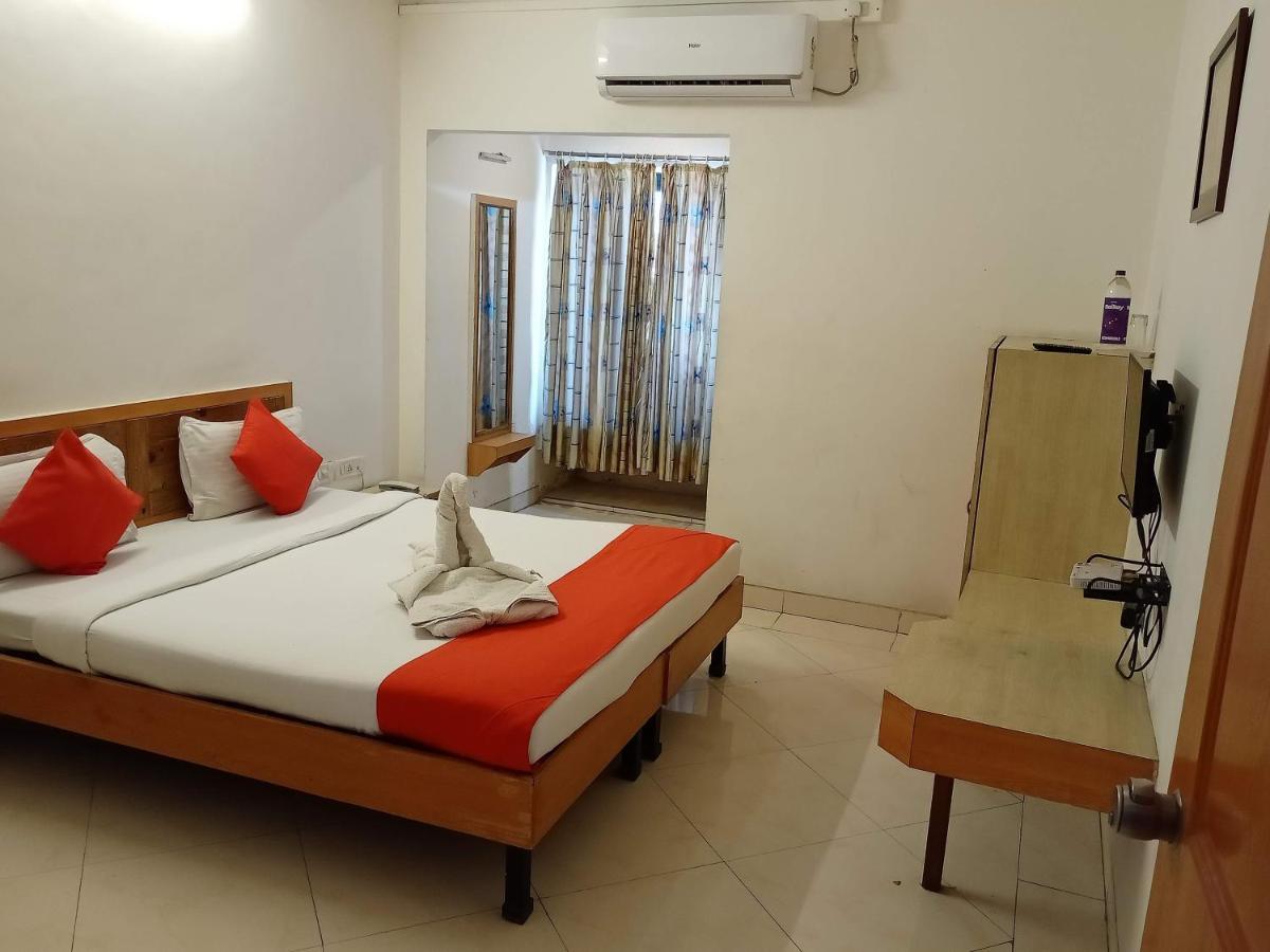 Hotel Wayfare Širdi Exteriér fotografie