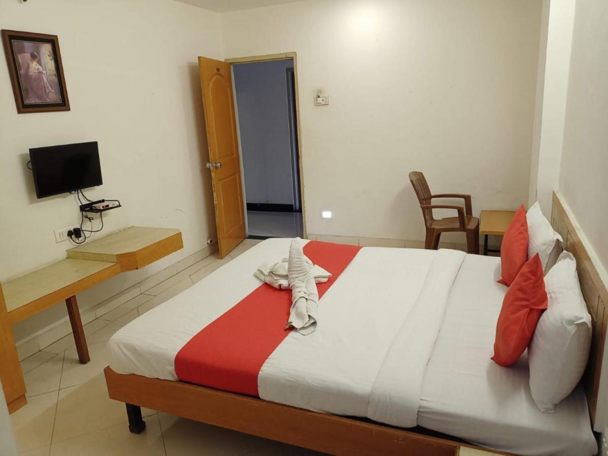 Hotel Wayfare Širdi Exteriér fotografie