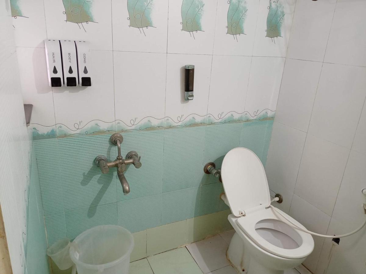 Hotel Wayfare Širdi Exteriér fotografie