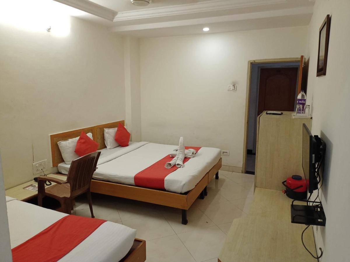 Hotel Wayfare Širdi Exteriér fotografie