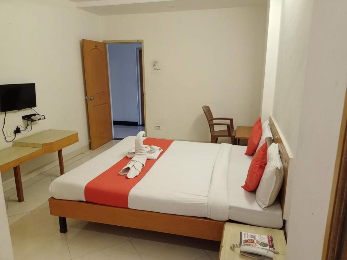 Hotel Wayfare Širdi Exteriér fotografie